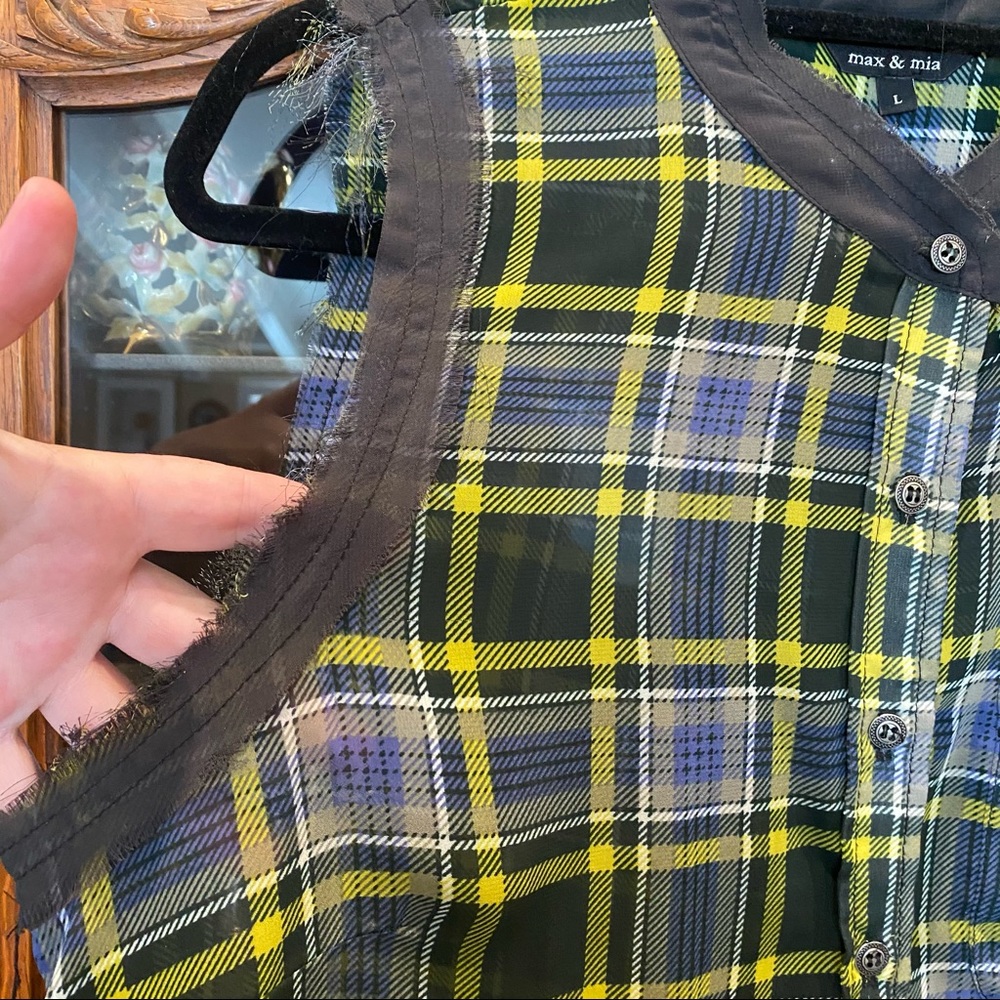 Max & Mia Sheer Plaid Sleeveless Blouse - Picture 4 of 9